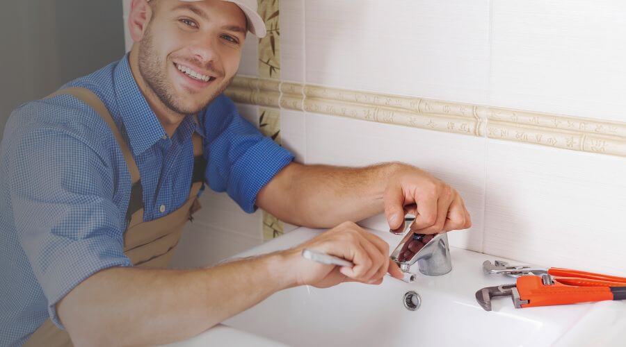 Handle or spout repair in Hamburg, MI